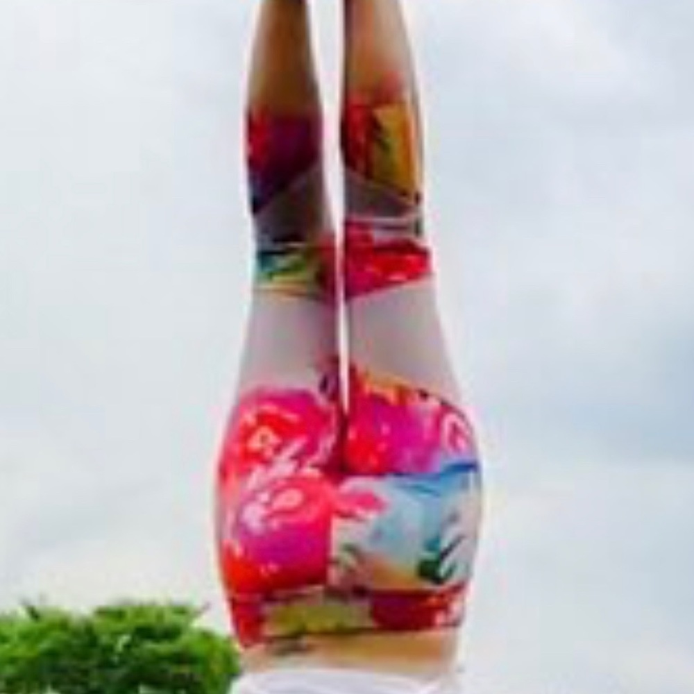 Onzie crop yoga pants